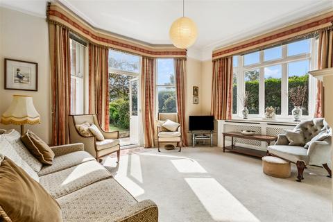 Flat 1, Sydney House Woodstock Road, London, W4 1DP