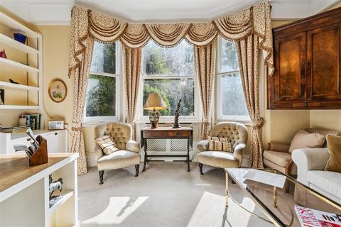 Flat 1, Sydney House Woodstock Road, London, W4 1DP