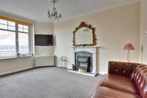 1 bedroom retirement property for sale, De La Warr Parade, Bexhill-On-Sea