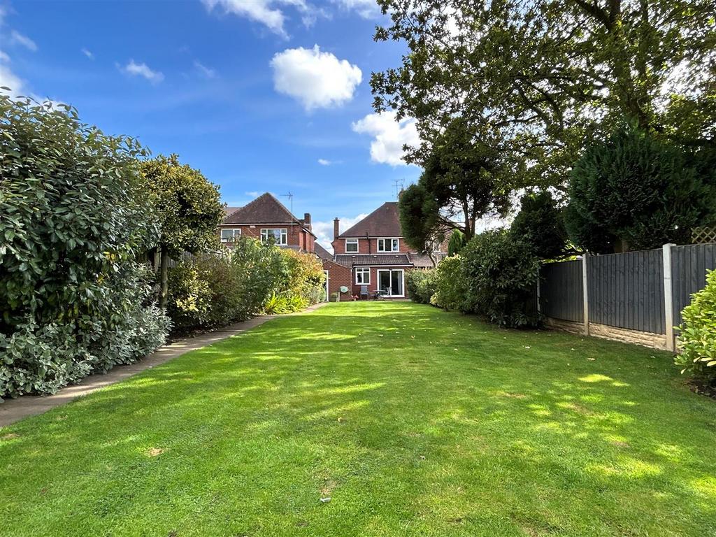 Goodrest Avenue, Halesowen 3 bed semidetached house for sale £375,000