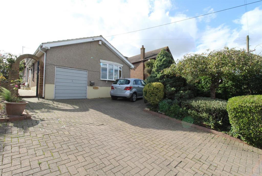 Southsea Avenue, Minster On Sea, Sheerness 3 bed detached bungalow for
