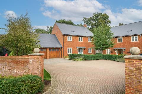 18 Bell Farm Close, Studham, Dunstable, LU6 2QX