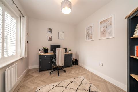 18 Bell Farm Close, Studham, Dunstable, LU6 2QX