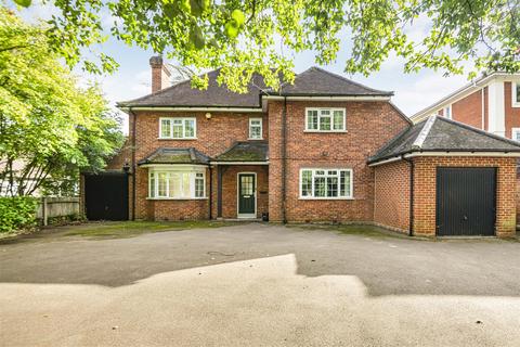 4 bedroom detached house for sale, London Road, Reading