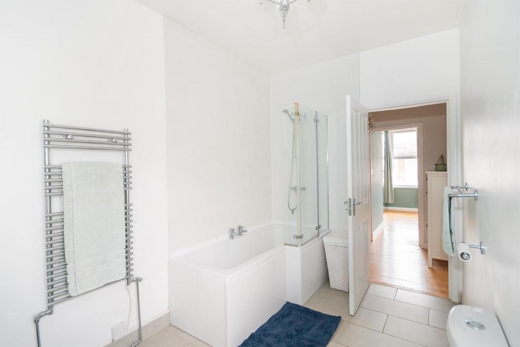 DAORWOTLUAP21 - Bathroom B.jpg
