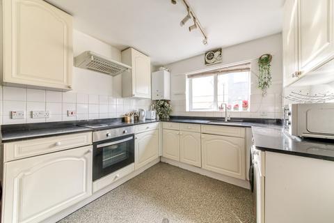 2 bedroom apartment for sale - Halstead Close, Croydon, CR0