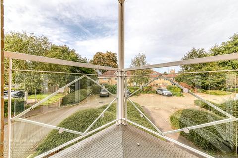 12 Halstead Close, Croydon, CR0 1TZ