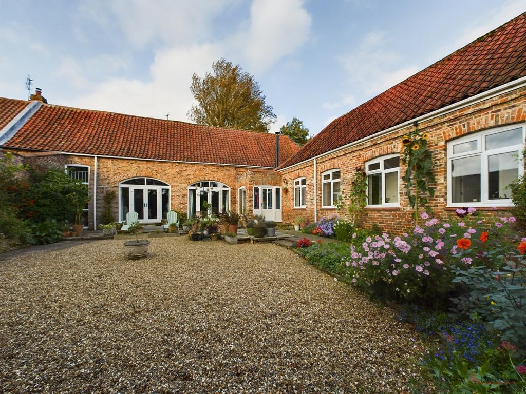 The Coach House, Kilnwick YO25 9JG 4 bed coach house for sale £575,000
