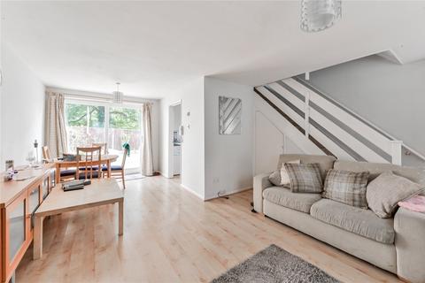 3 bedroom semi-detached house for sale - Marshalls Close, London, N11
