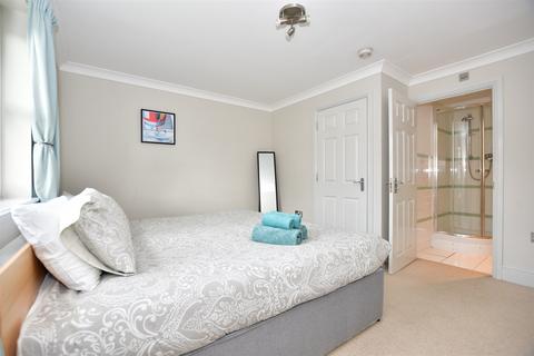 5 bedroom end of terrace house for sale, Fife Court, Cowes, Isle of Wight