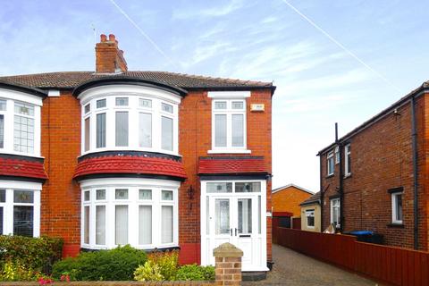 3 bedroom semi-detached house for sale - Newham Avenue, Tollesby, Middlesbrough, Cleveland, TS5 7PN