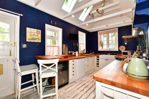 4 bedroom barn conversion for sale - Hawkhurst Court, Wisborough Green, Billingshurst, West Sussex