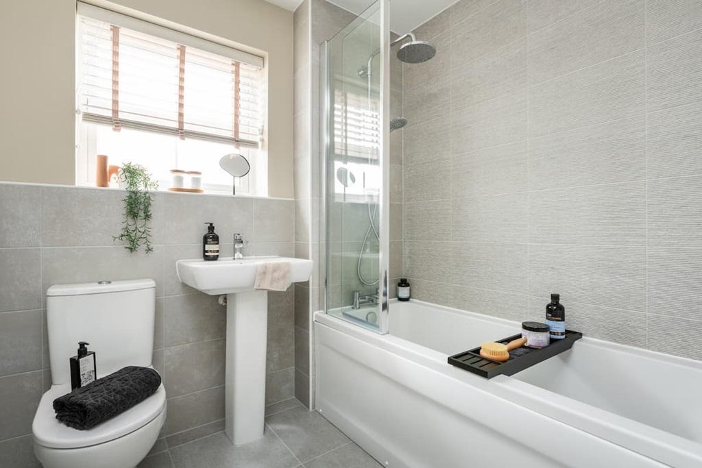 Fernlea Bathroom