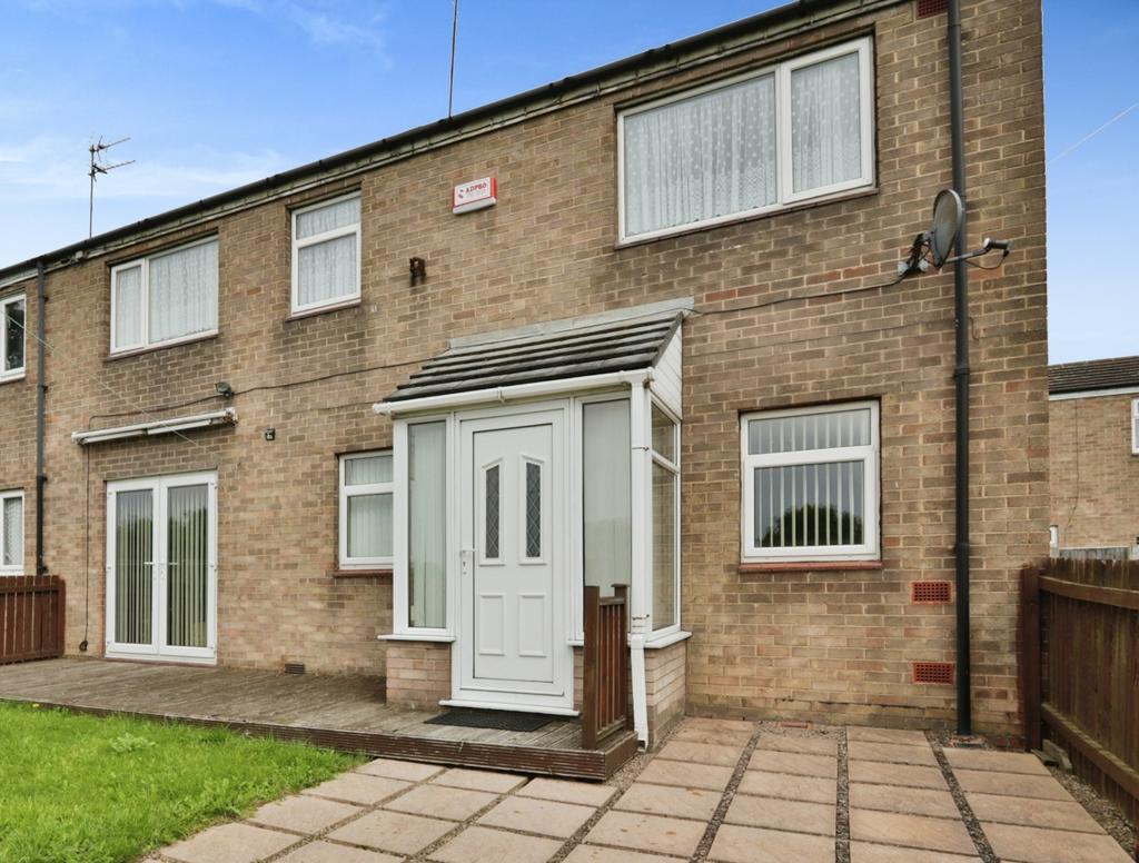 Axminster Close, Hull, HU7 4SF 3 bed end of terrace house £95,000
