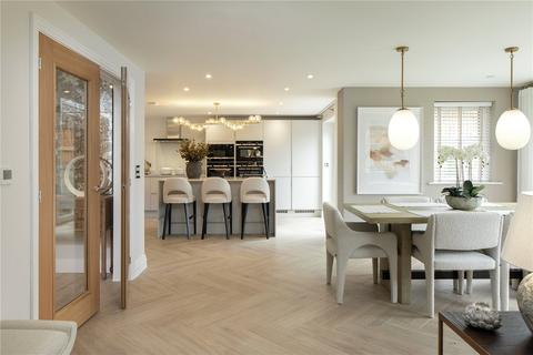 4 bedroom detached house for sale - Wyndways Close, Oxshott, KT22