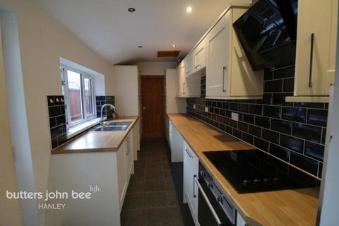 2 bedroom terraced house to rent, Packett Street, Stoke-on-trent