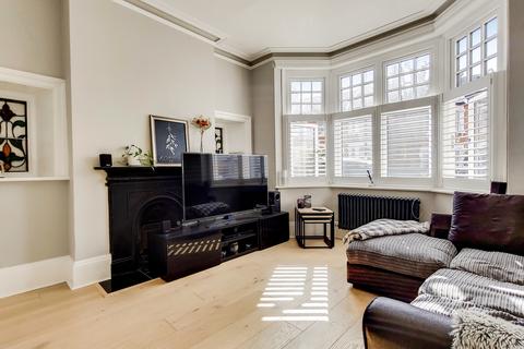 4 bedroom terraced house to rent - Chisholm Road, Croydon, CR0