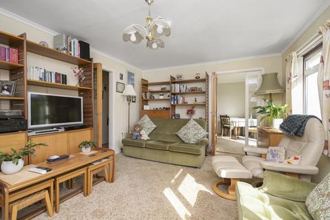 127 Deanburn, Penicuik, EH26 0JA