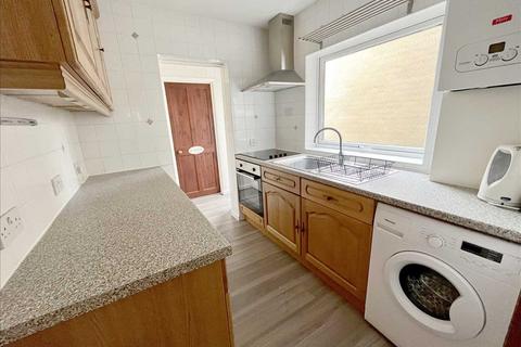 2 bedroom terraced house to rent, Banbury Street, Watford, WD18.