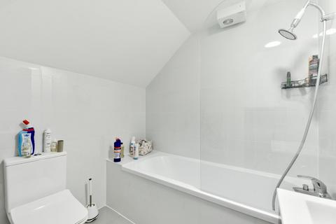 3 bedroom end of terrace house to rent, Chesham, Buckinghamshire, HP5