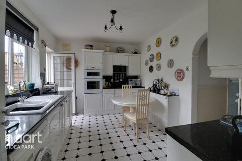 50 Ferguson Avenue, Romford, RM2 6RL