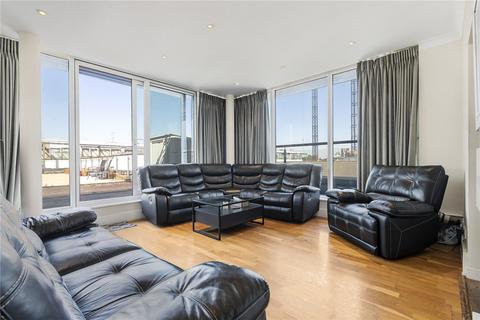 2 bedroom apartment to rent, Boardwalk Place, London, E14