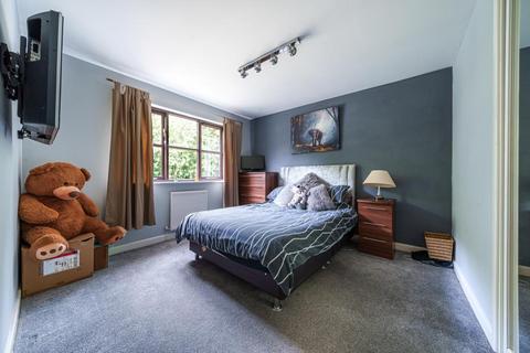 38 Stanway Close, Witney, OX28 5GA