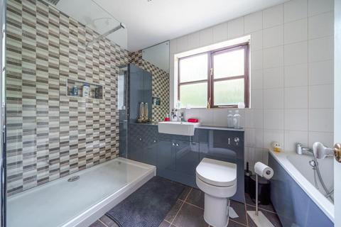 38 Stanway Close, Witney, OX28 5GA