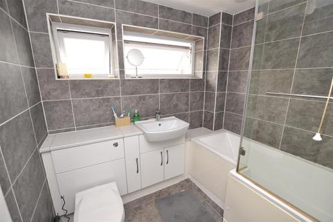 14 Ketleys, Chelmsford, CM2 8YL
