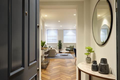 1 bedroom serviced apartment to rent, Gilbert Street, London W1K