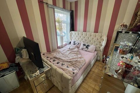 2 William Street, Luton, LU2 7RE