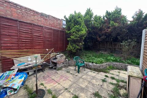 2 William Street, Luton, LU2 7RE