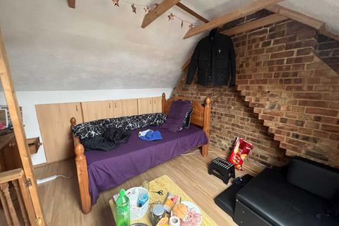 2 William Street, Luton, LU2 7RE