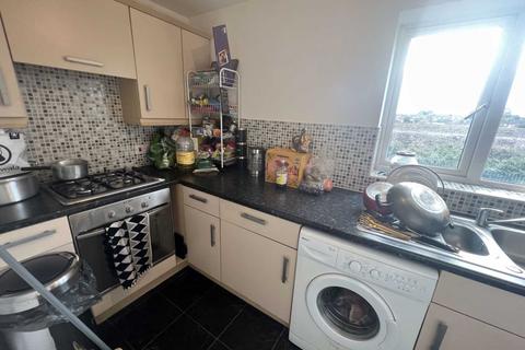 2 bedroom flat for sale - Orchid Close, Luton LU3