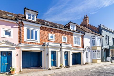 4 bedroom townhouse to rent, Broad Street, Alresford, Hampshire, SO24