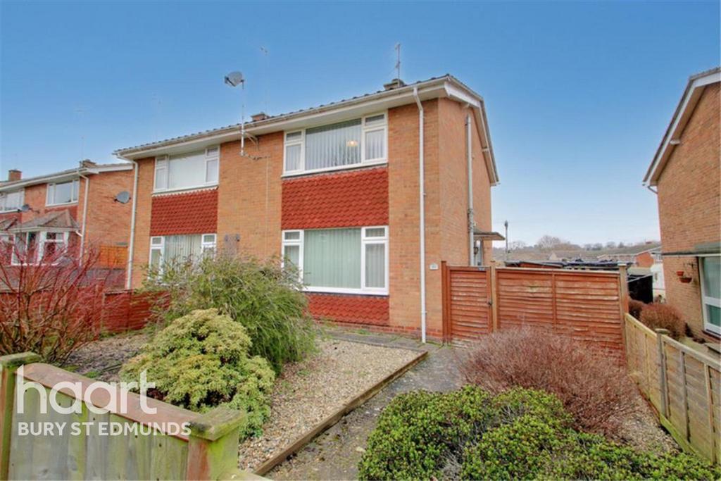 Pembroke Road, Bury St Edmunds 3 bed semidetached house £1,275 pcm