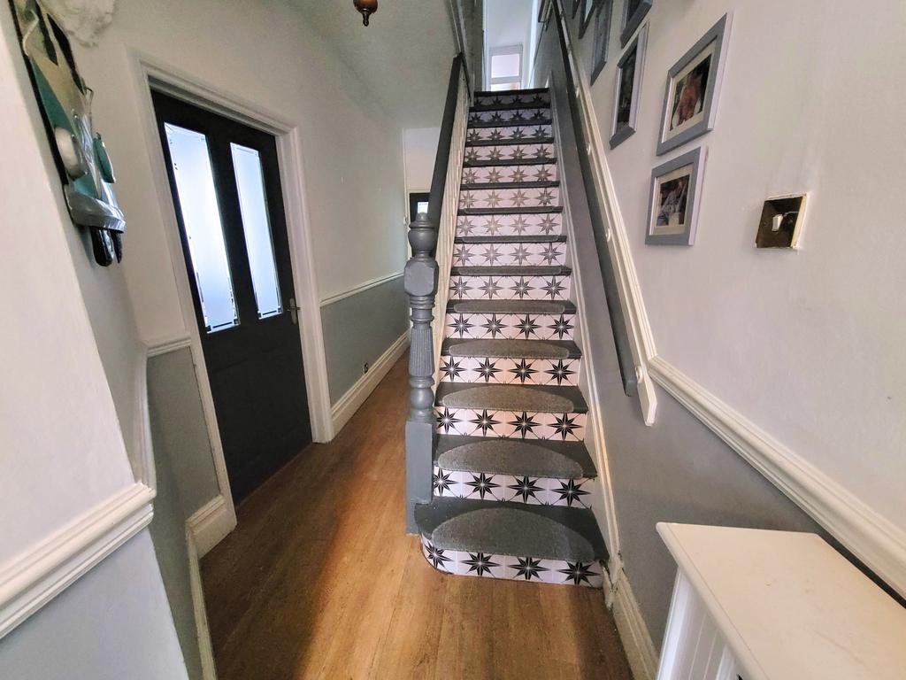 MACKWORTH ROAD, PORTHCAWL, CF36 5BP 4 bed terraced house for sale £