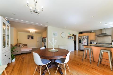 9 Westcoombe Avenue, London, SW20 0RQ