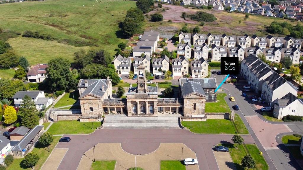 Academy Place, Bathgate 3 bed house £290,000