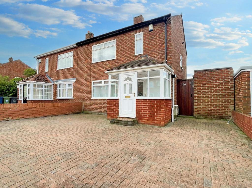 Henderson Road, Simonside, South Shields, Tyne and Wear, NE34 9QW 3 bed