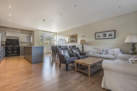5 bedroom end of terrace house for sale, Silchester,  Hampshire,  RG7