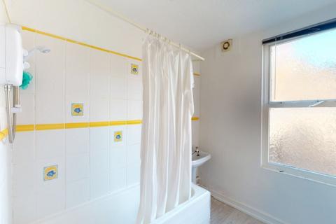 undefined, 15 Laurie Avenue, Nottingham, NG7 6PG