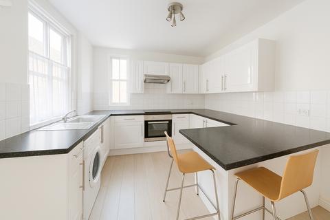 3 bedroom terraced house to rent, 15 Laurie Avenue, Nottingham, NG7 6PG