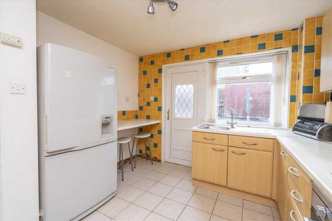 2 bedroom end of terrace house to rent, 15 The Loan, EH51 0HN