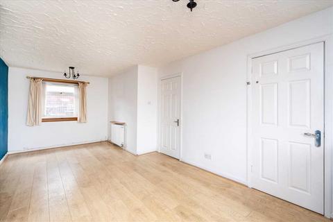 2 bedroom end of terrace house to rent, 15 The Loan, EH51 0HN