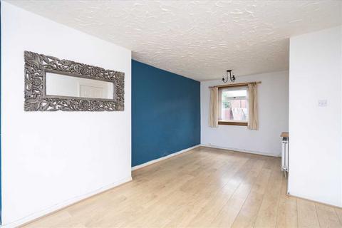 2 bedroom end of terrace house to rent, 15 The Loan, EH51 0HN