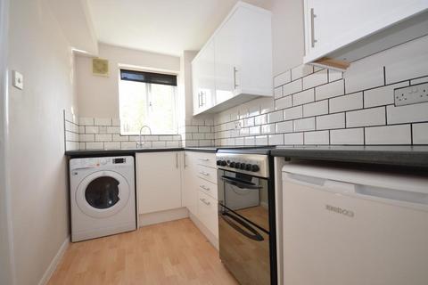 1 bedroom flat to rent, Wedgewood Road, Hitchin, SG4