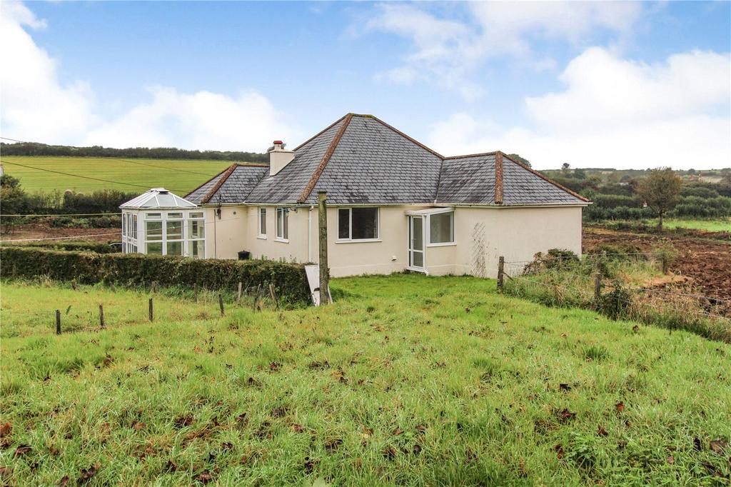 Horns Cross, Bideford 3 bed bungalow for sale £375,000