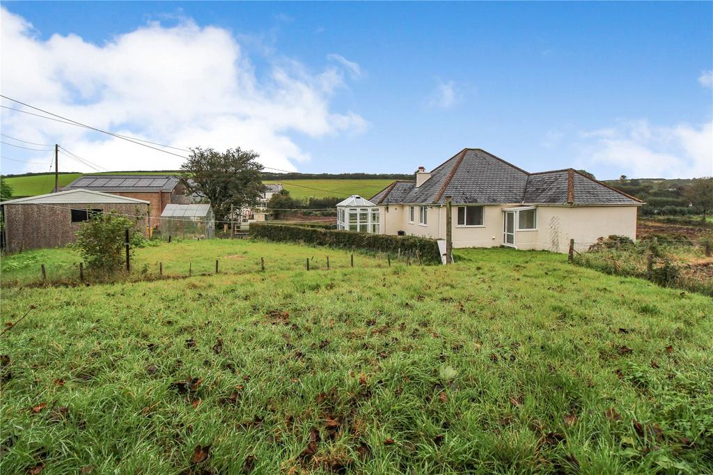 Horns Cross, Bideford 3 bed bungalow for sale £375,000