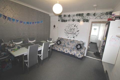 103 Kitchener Road, High Wycombe, HP11 2SW
